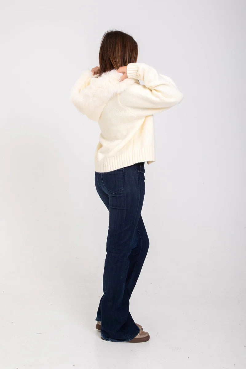 Laraventi™ | The Fur Cardigan